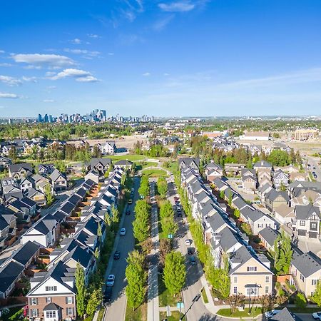 Apartament Stylish Unit In Historic Currie Calgary Zewnętrze zdjęcie